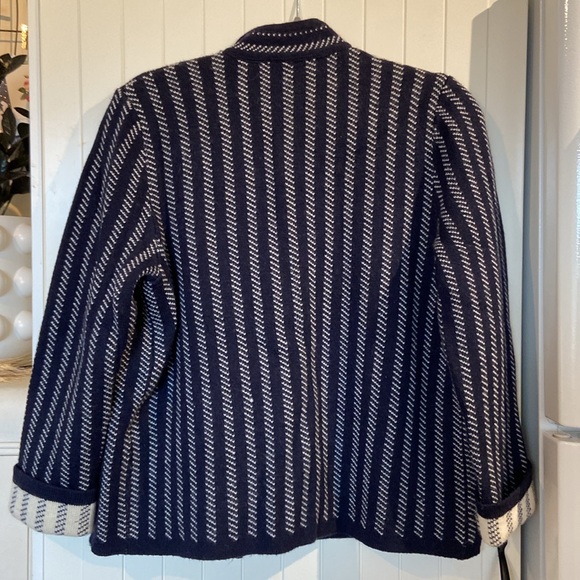 ♥️ HOST PICK ♥️ DEVERNOUS PARIS wool blend navy ladyjacket M - Picture 3 of 14
